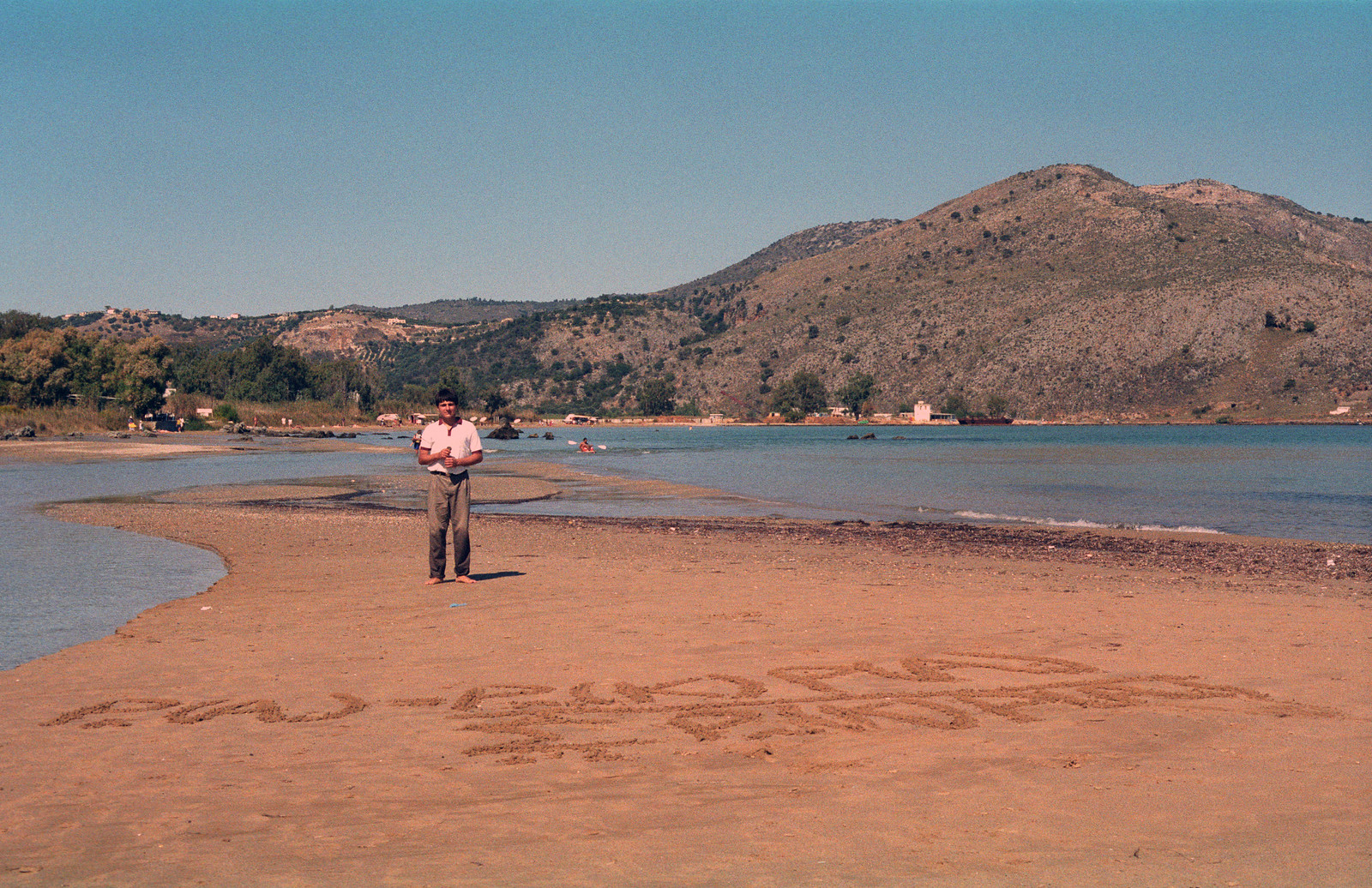 01076_n_9ae2ungef0699