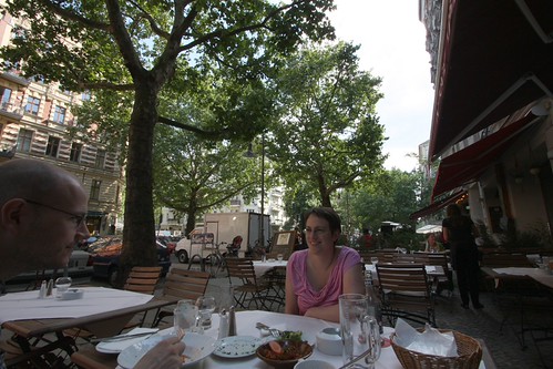 IMG_2538-gamma - Felix and Sonja at Lunch