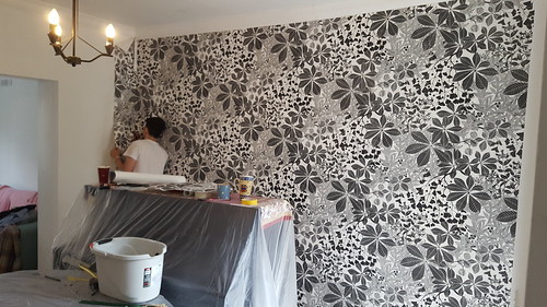 20170727_122500 - Marthe on the Wall