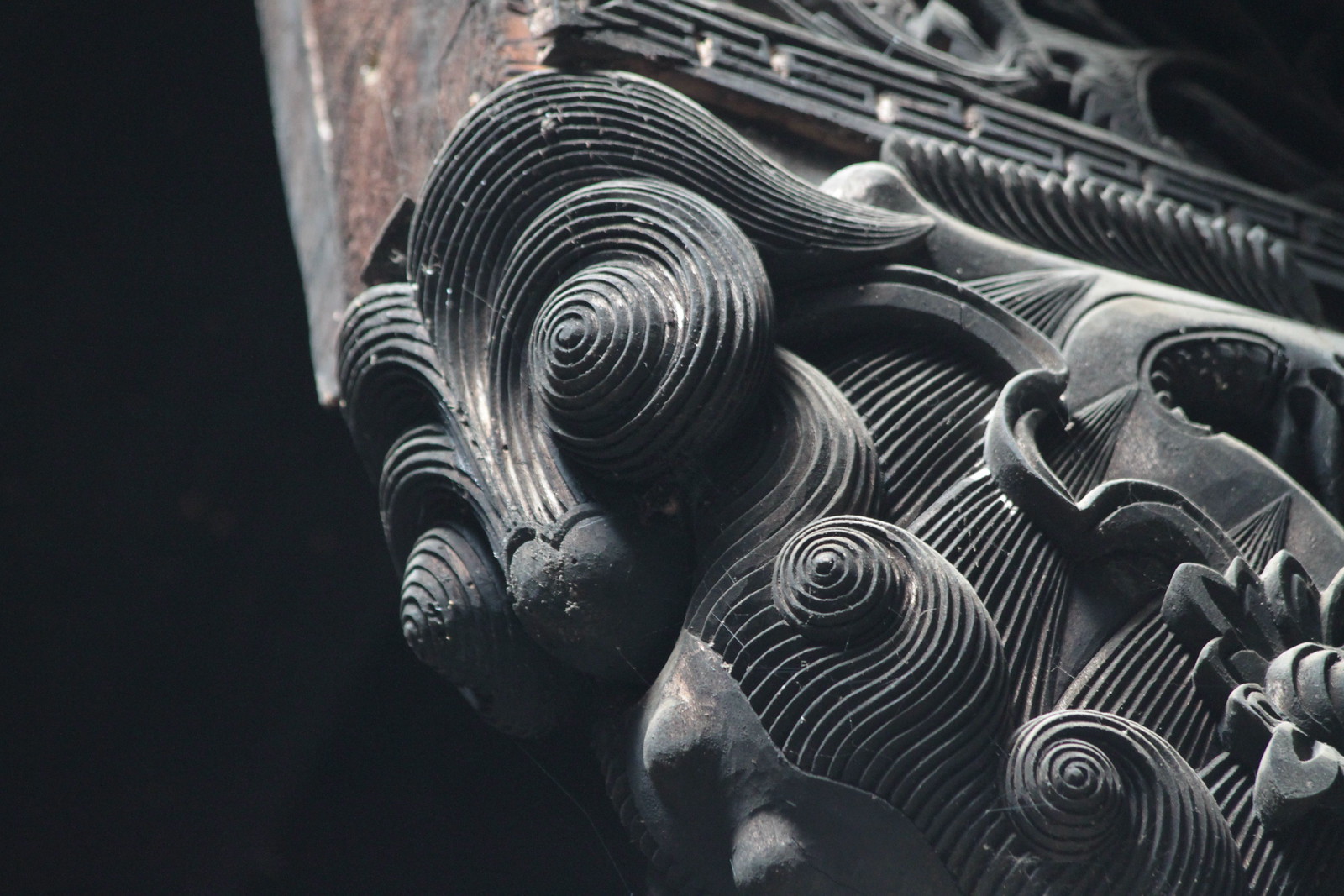 IMG_1298 - Wood scrollwork