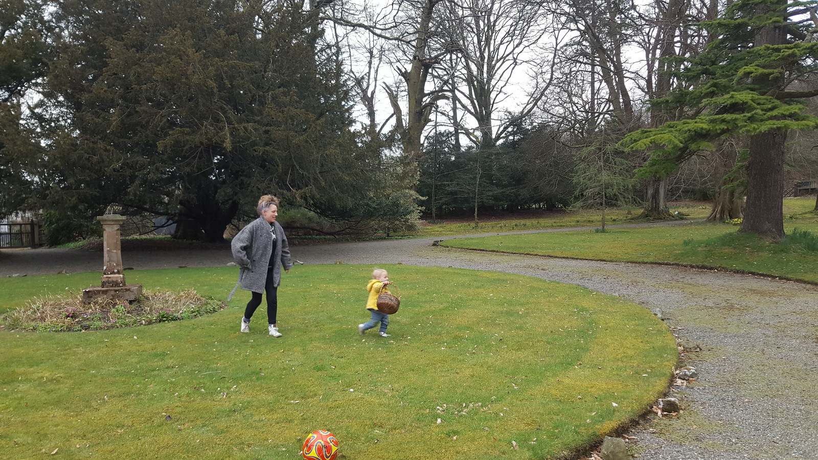 20180401_175132 - EASTTERBINGG!