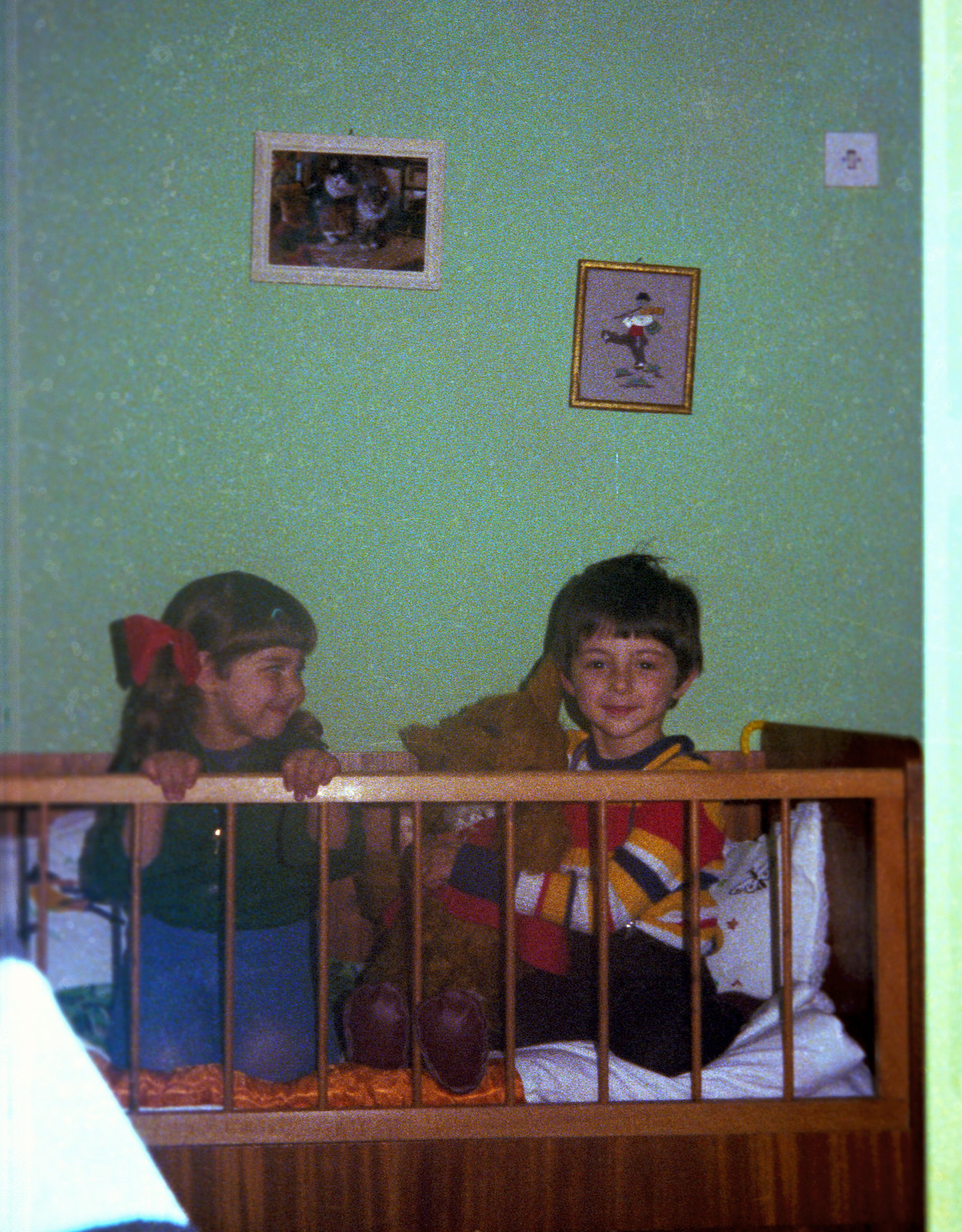 00338_tn_9ae2ungef0033_z - Vicky Then and Now I