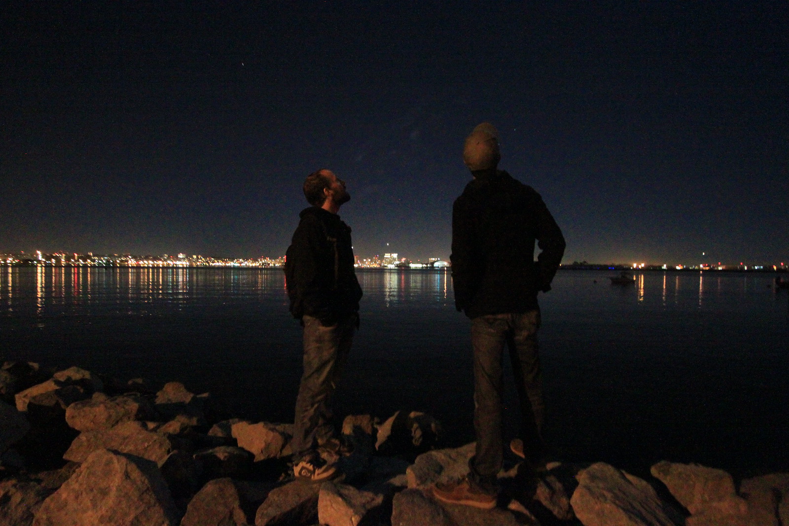 IMG_9555 - Colin and Kaspard with harbour lights