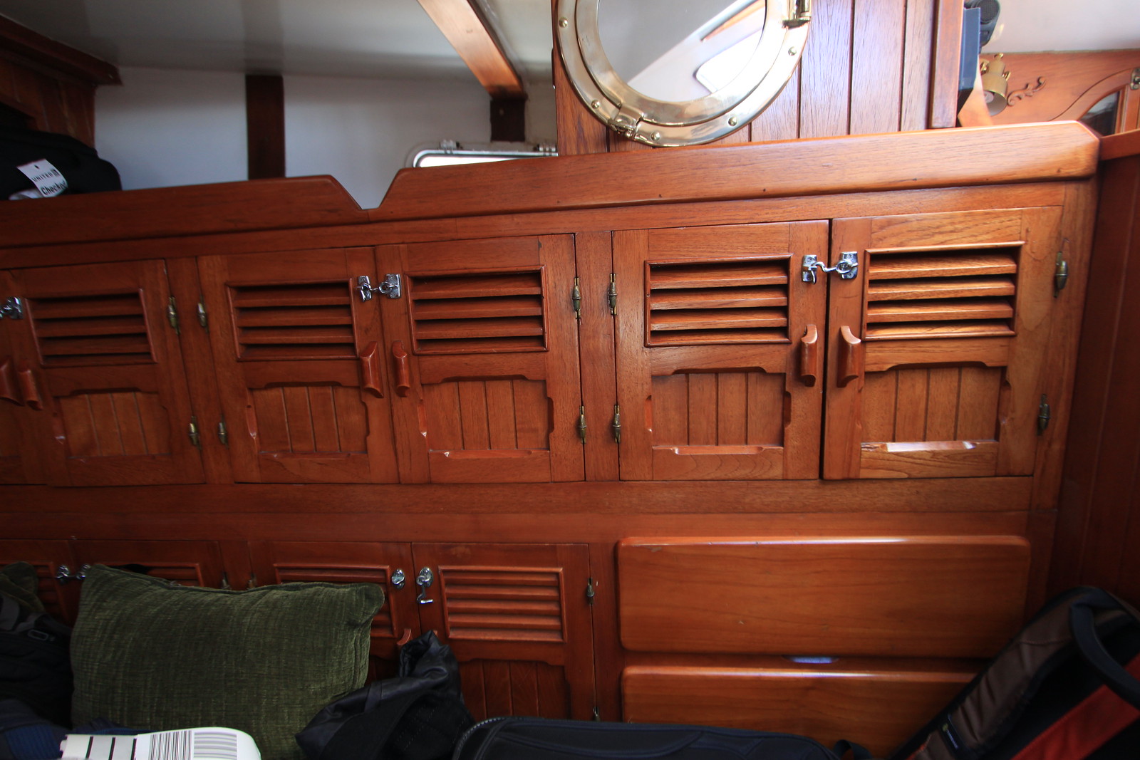 IMG_9562 - Lovely cupboard panelling in *BOATT*